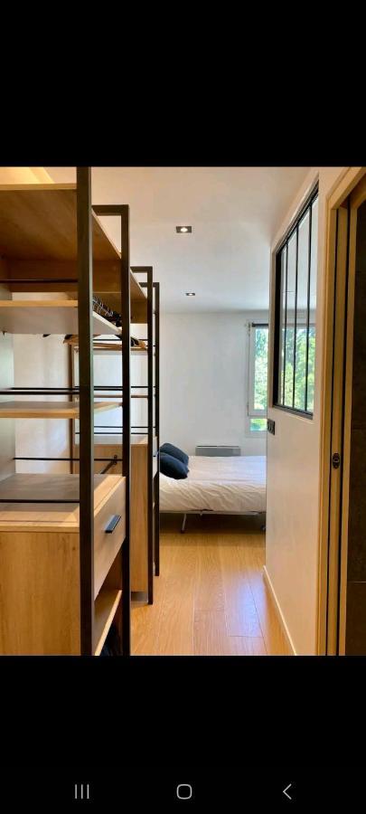 Studio Chambery Luaran gambar