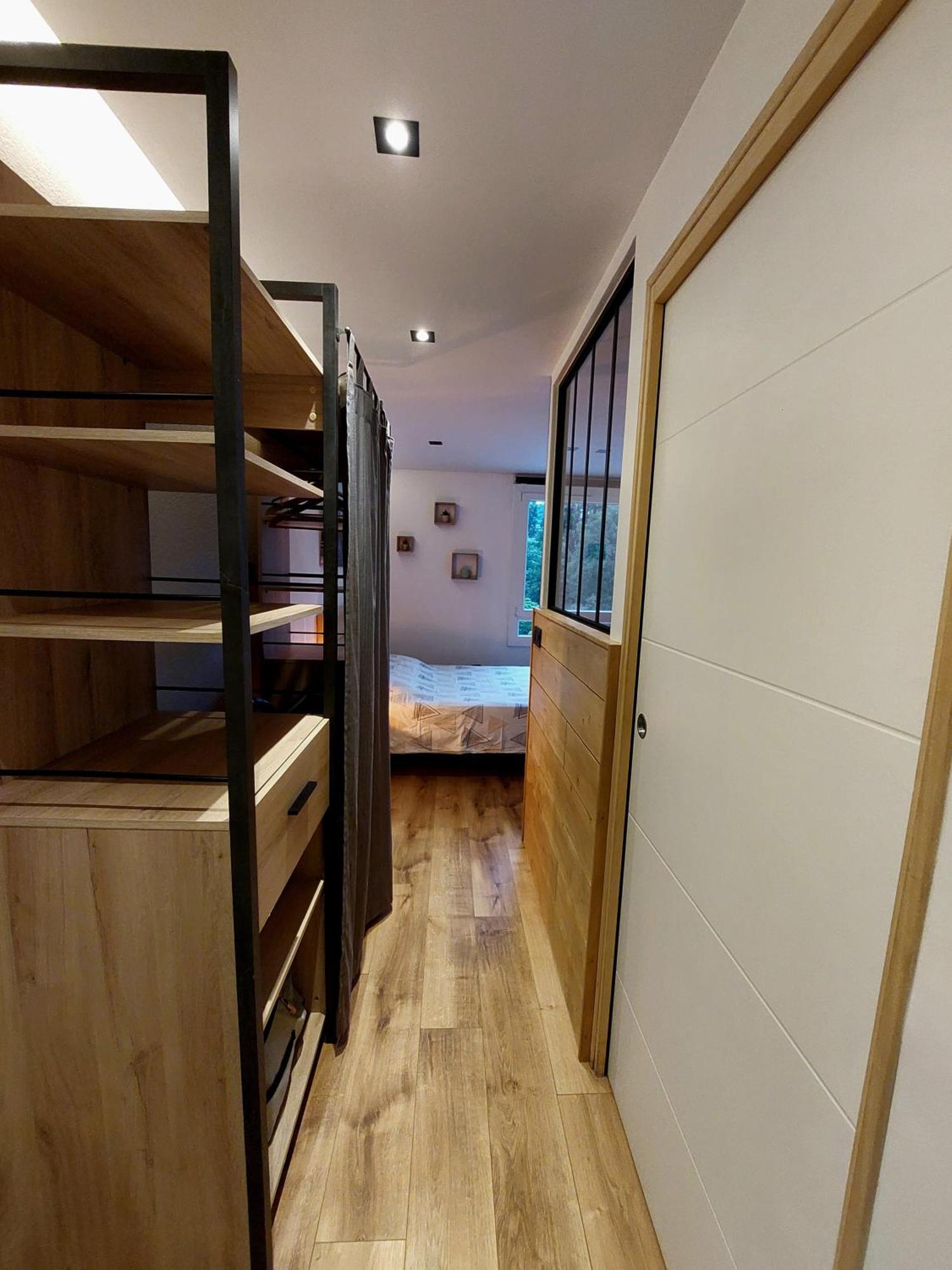 Studio Chambery Luaran gambar